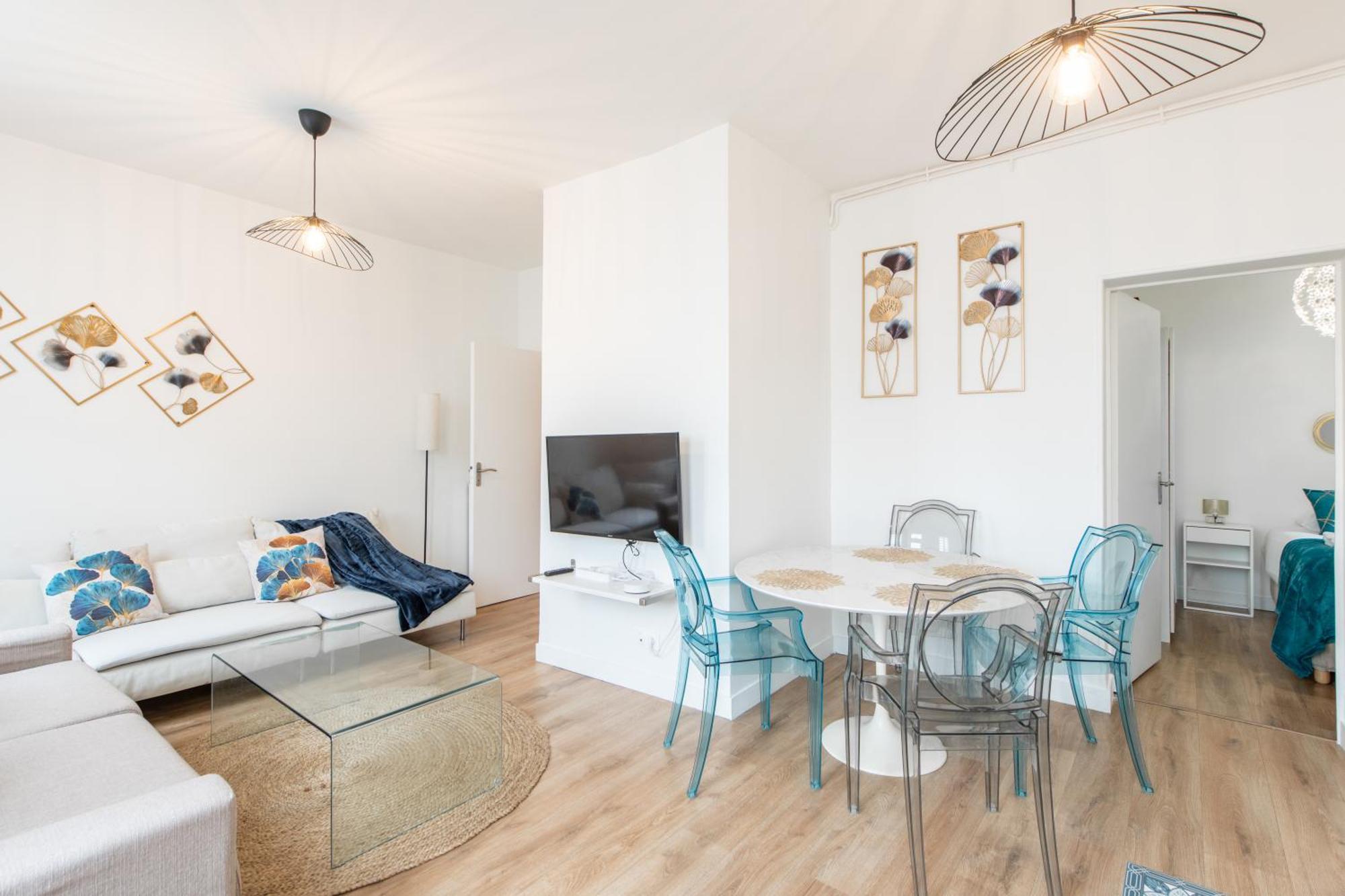 Spacious And Bright 2-Bedroom Large Apartment Very Close To Paris - Near Metro บูโลญบียองกูร์ ภายนอก รูปภาพ
