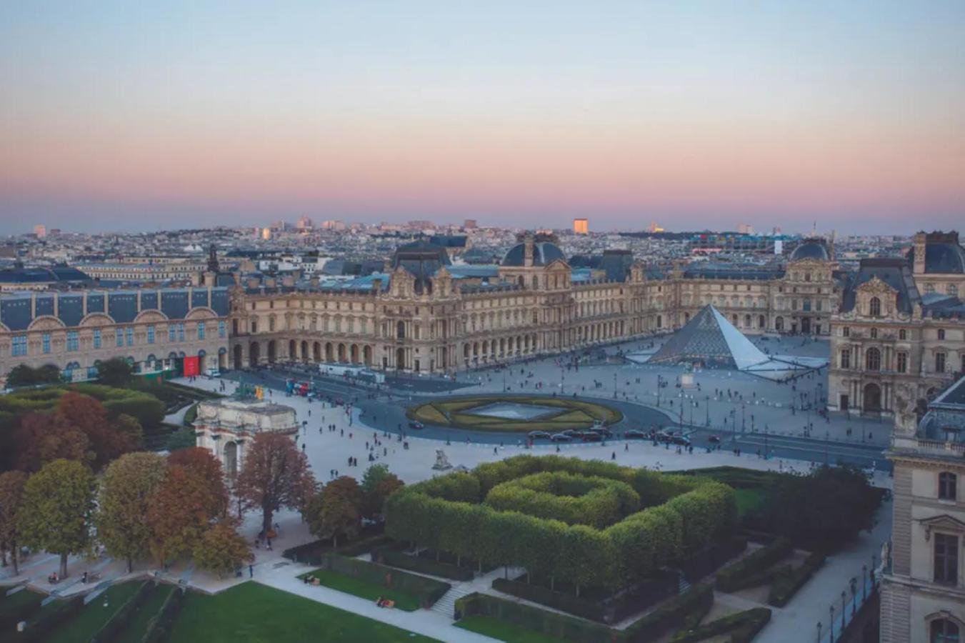 Spacious And Bright 2-Bedroom Large Apartment Very Close To Paris - Near Metro บูโลญบียองกูร์ ภายนอก รูปภาพ
