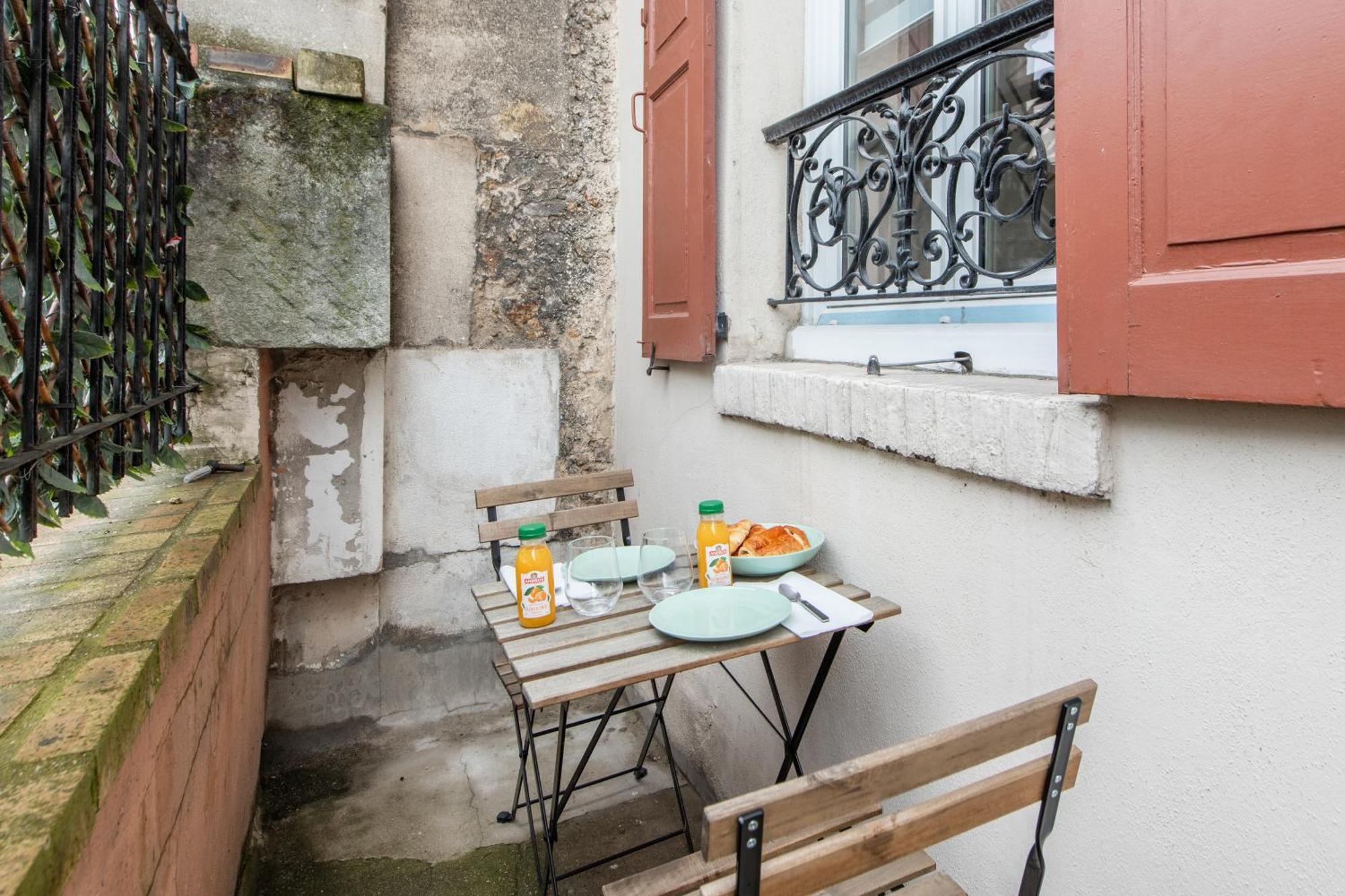 Spacious And Bright 2-Bedroom Large Apartment Very Close To Paris - Near Metro บูโลญบียองกูร์ ภายนอก รูปภาพ