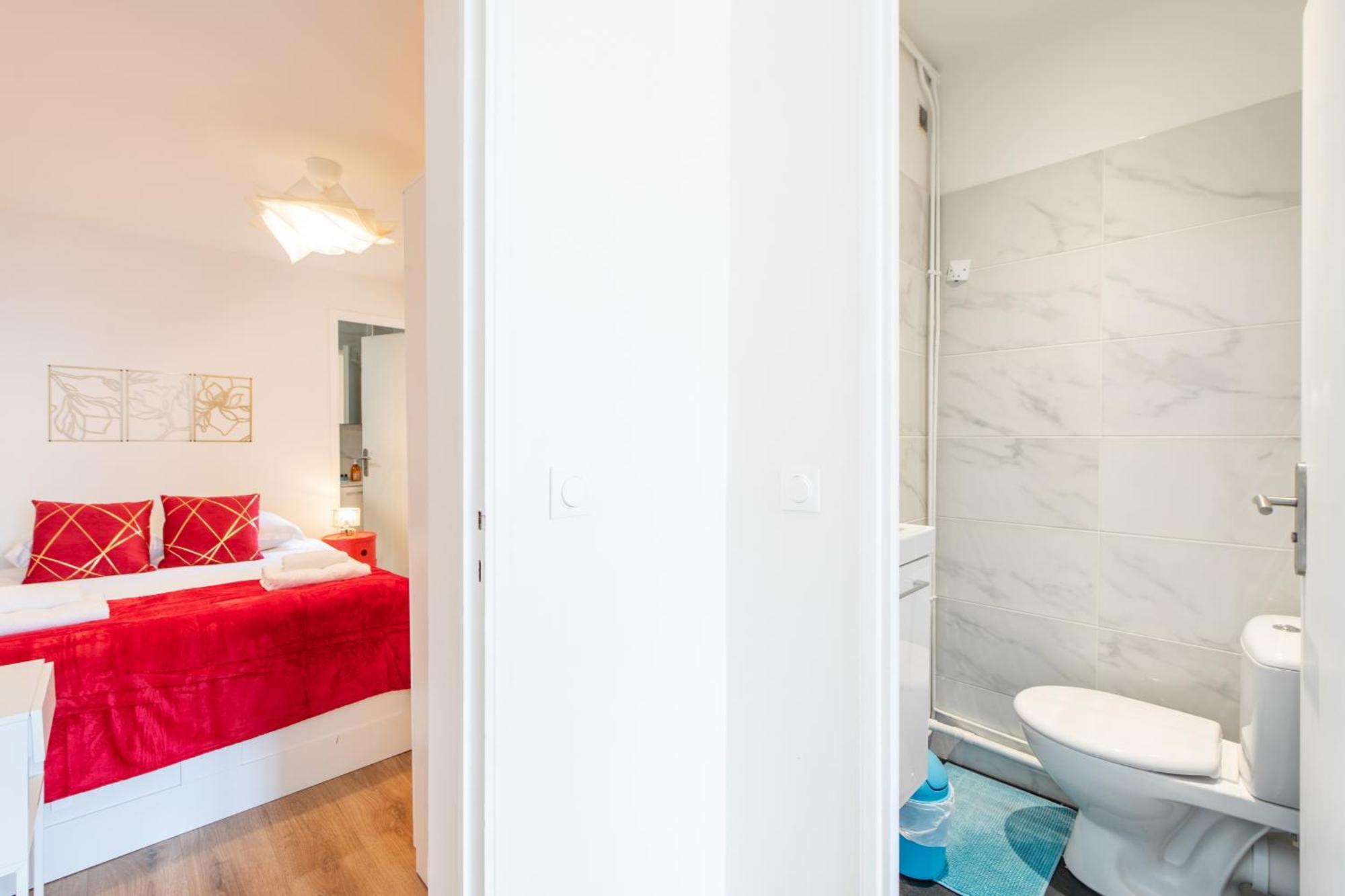 Spacious And Bright 2-Bedroom Large Apartment Very Close To Paris - Near Metro บูโลญบียองกูร์ ภายนอก รูปภาพ