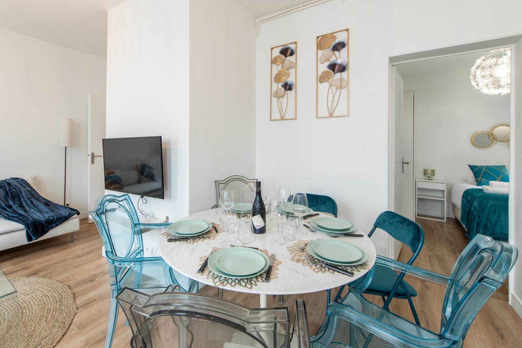 Spacious And Bright 2-Bedroom Large Apartment Very Close To Paris - Near Metro บูโลญบียองกูร์ ภายนอก รูปภาพ
