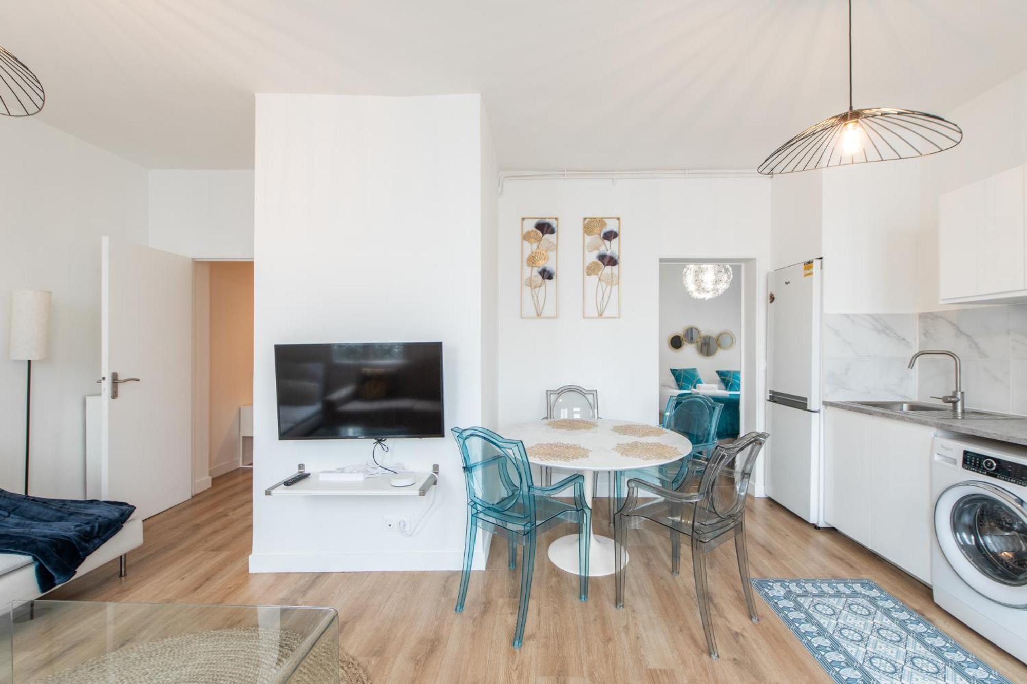 Spacious And Bright 2-Bedroom Large Apartment Very Close To Paris - Near Metro บูโลญบียองกูร์ ภายนอก รูปภาพ