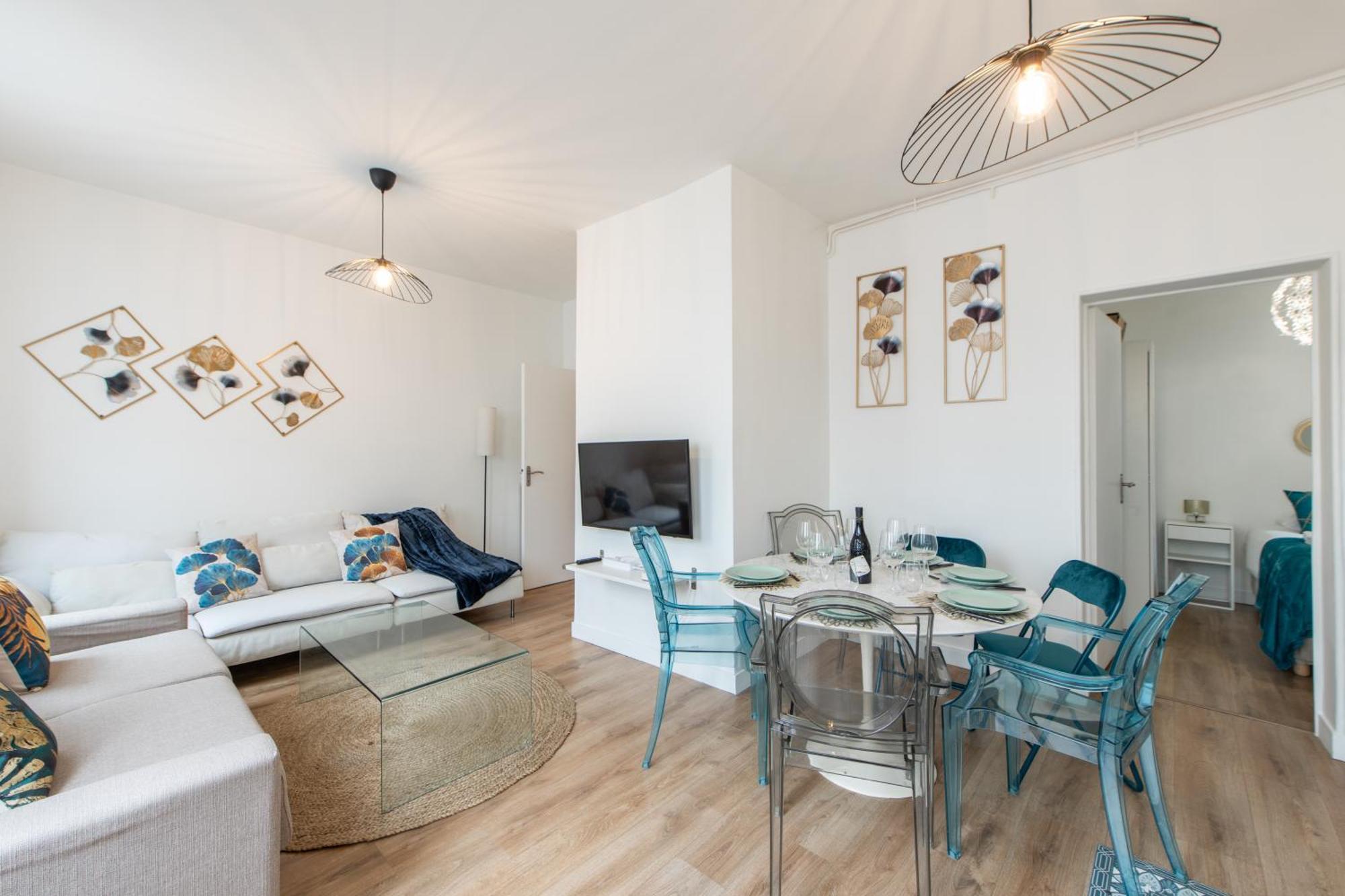 Spacious And Bright 2-Bedroom Large Apartment Very Close To Paris - Near Metro บูโลญบียองกูร์ ภายนอก รูปภาพ